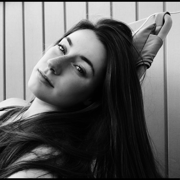 Meet your Posher, Meghan - Picture 1 of 1